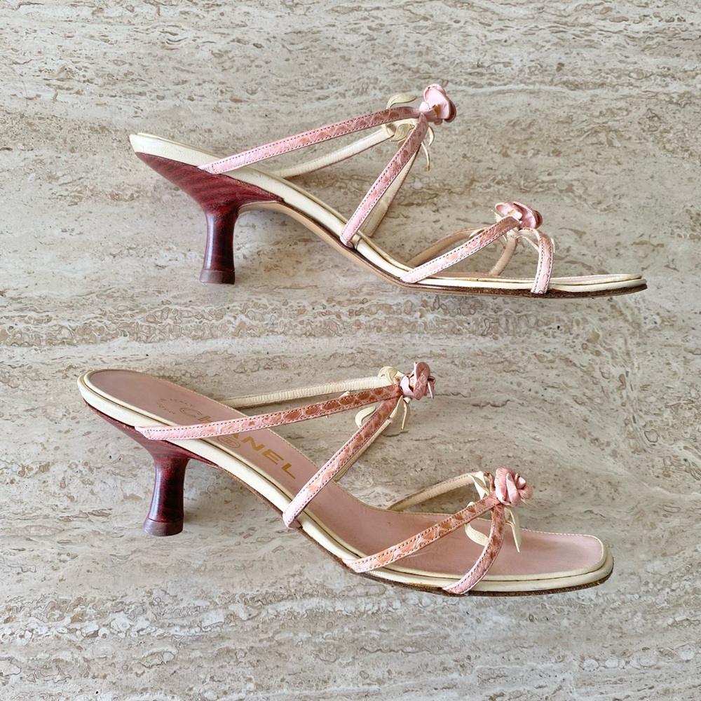 Vintage Chanel Rosebud Sandal Kitten Heels - Picture 6 of 13